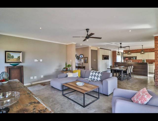 3 BEDROOM HOUSE SOLD IN LEEUWFONTEIN ESTATE
